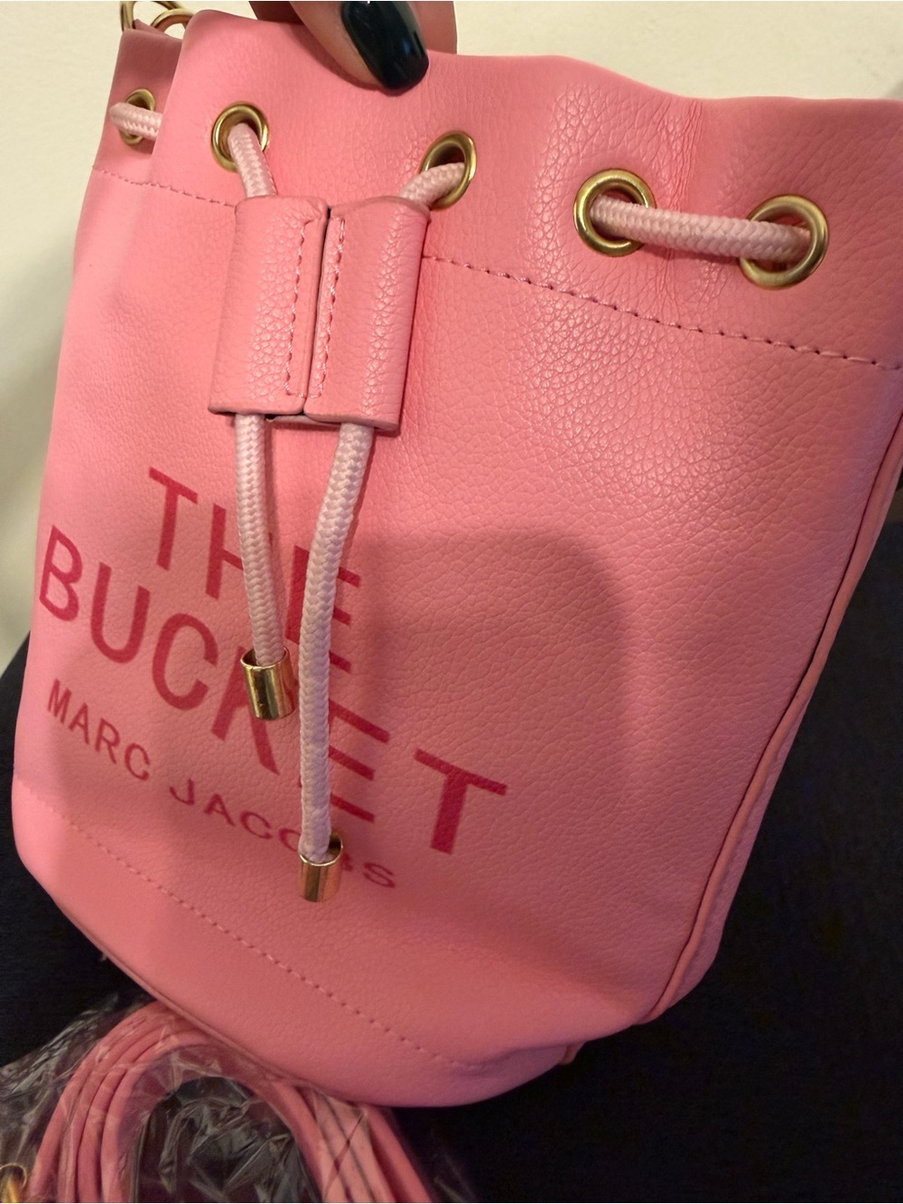 Marc Jacobs Pink Drawstring Mini Bucket Shoulder Bag - Picture 2 of 6